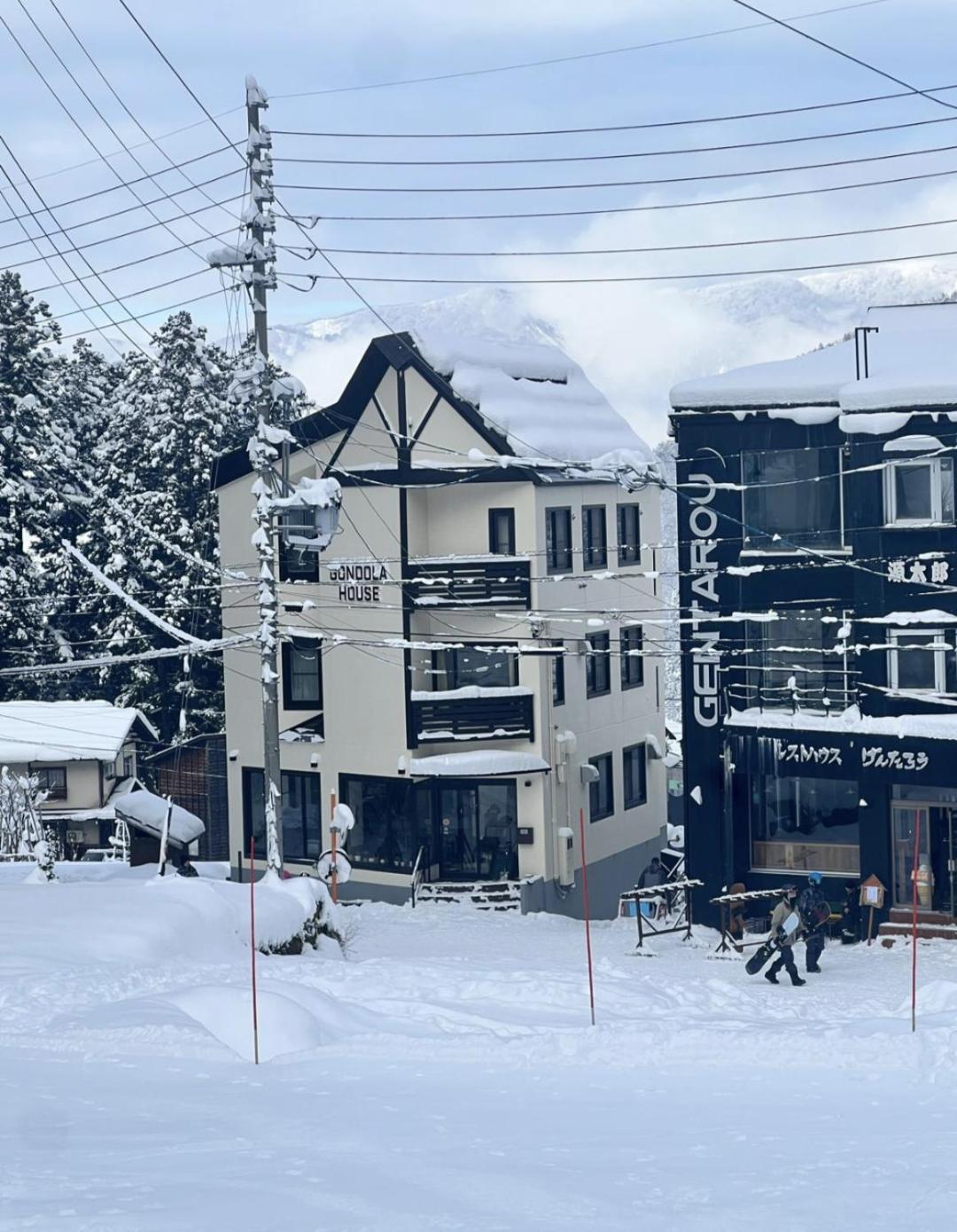 Отель Gondola House Нодзаваонсен Экстерьер фото